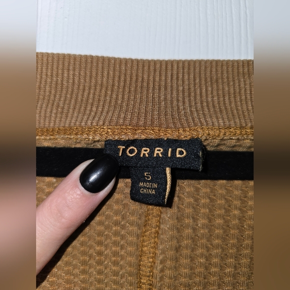 Torrid Tan Waffle Knit Long Sleeve Top Size 5x - Picture 2 of 3